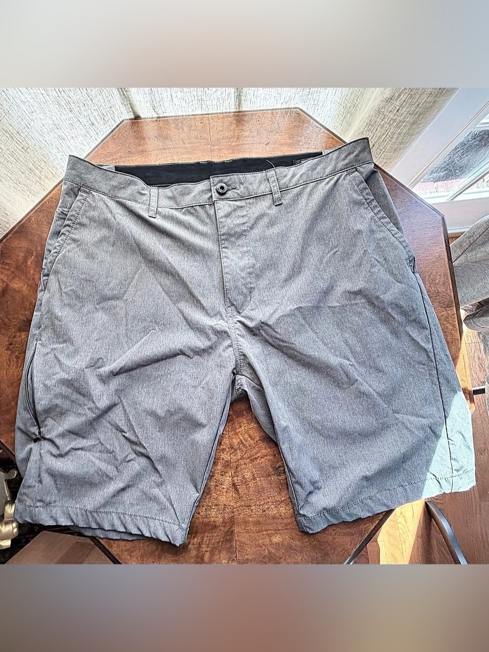 Kenneth Cole Men's Gray Stretch Flat Front Shorts Size 38